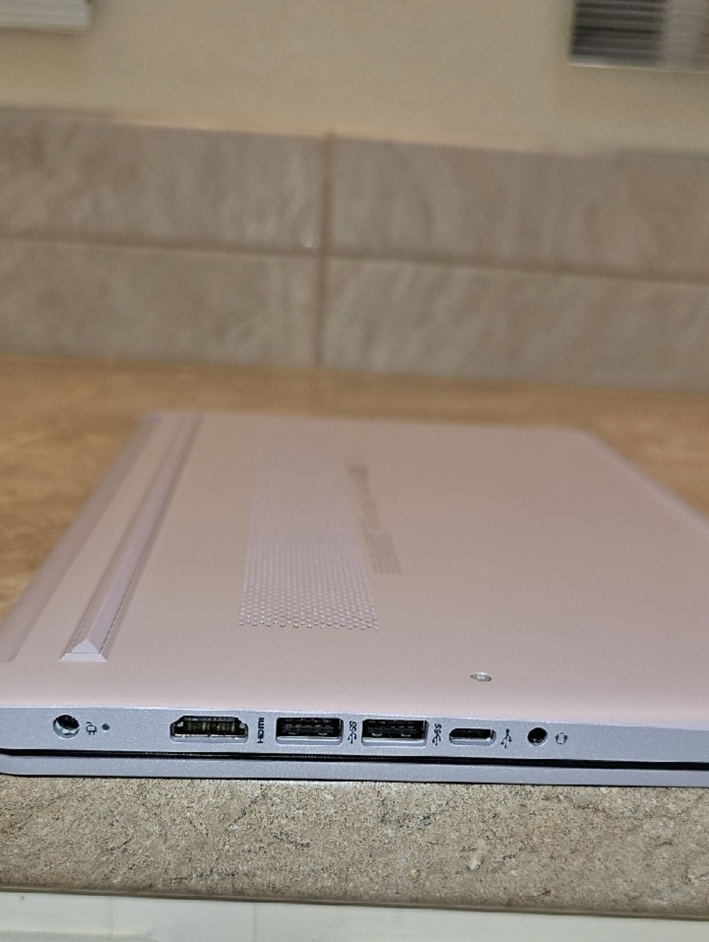 HP Lavender Silver Notebook Laptop - Sleek HP Portable Computer - Picture 7 of 16